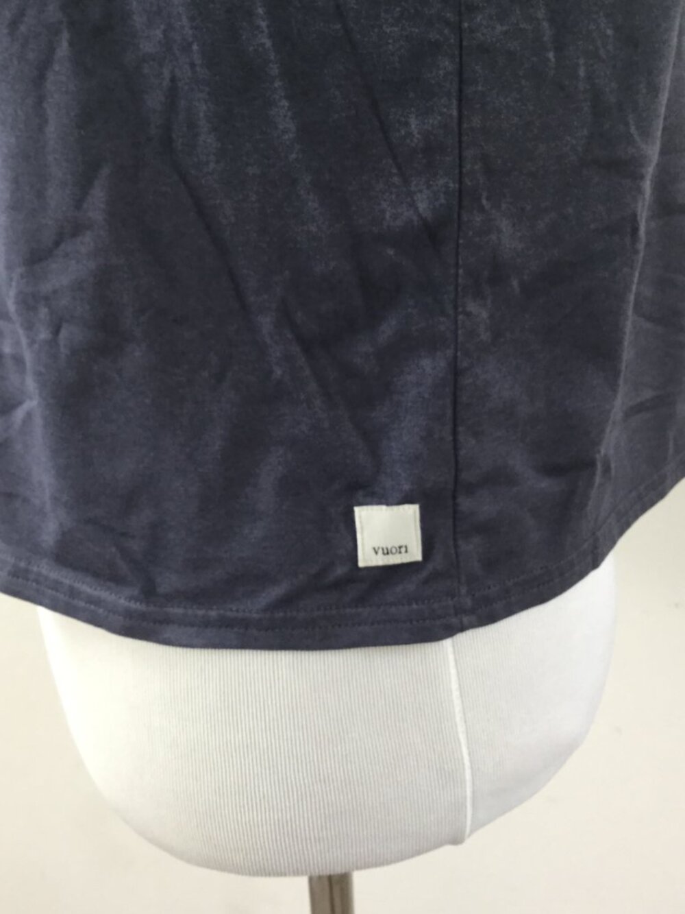 Vuori Charcoal Sleeveless Top s - Picture 5 of 6